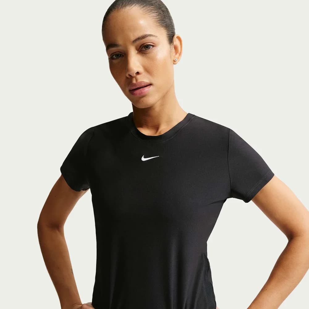 Camiseta Nike Dri FIT Victory Feminino — Preto